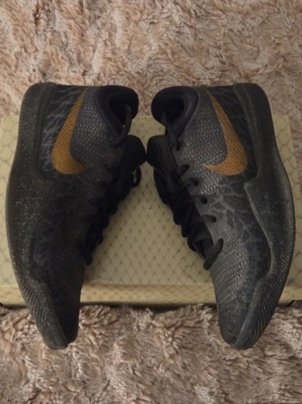 Nike - Picture 2 of 8